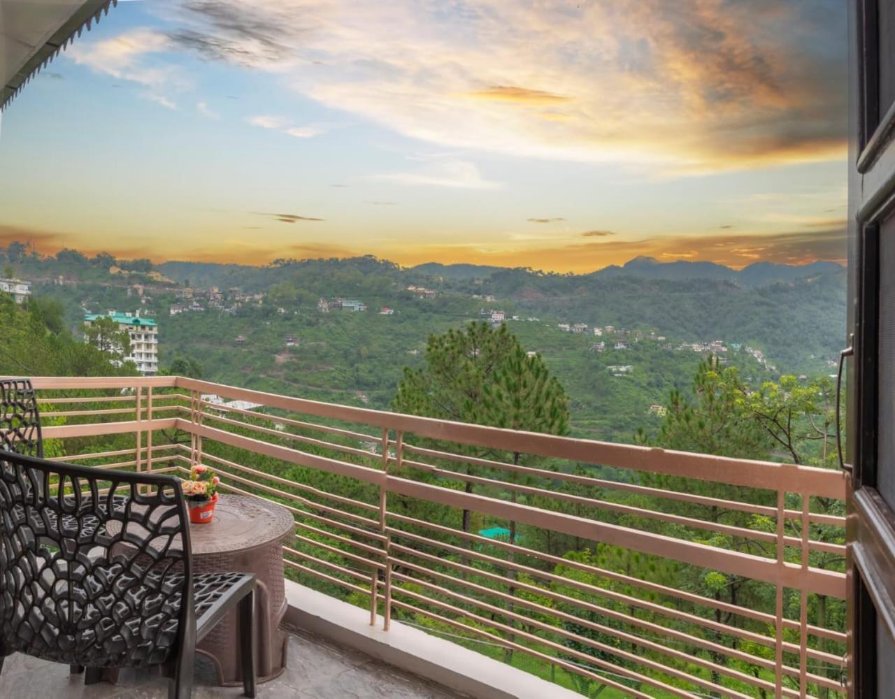 Host Jatin Kasauli Pine Villa 7Oi827O7O3 エクステリア 写真